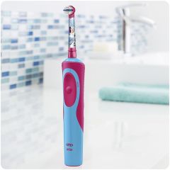 Oral-B Çocuklar İçin Şarj Edilebilir Diş Fırçası Frozen Özel Seri